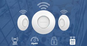 در این تصویر اکسس پوینت تحت شبکه گرنداستریم GWN7605 دارای محدوده ی پوشش دهی 165 متر را می بینید