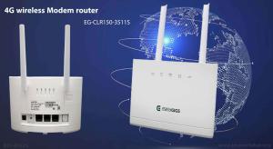 تصویر مودم 4G ایزیگیگز EG-CLR150-3511S با 2 آنتن خارجی را مشاهده می کنید